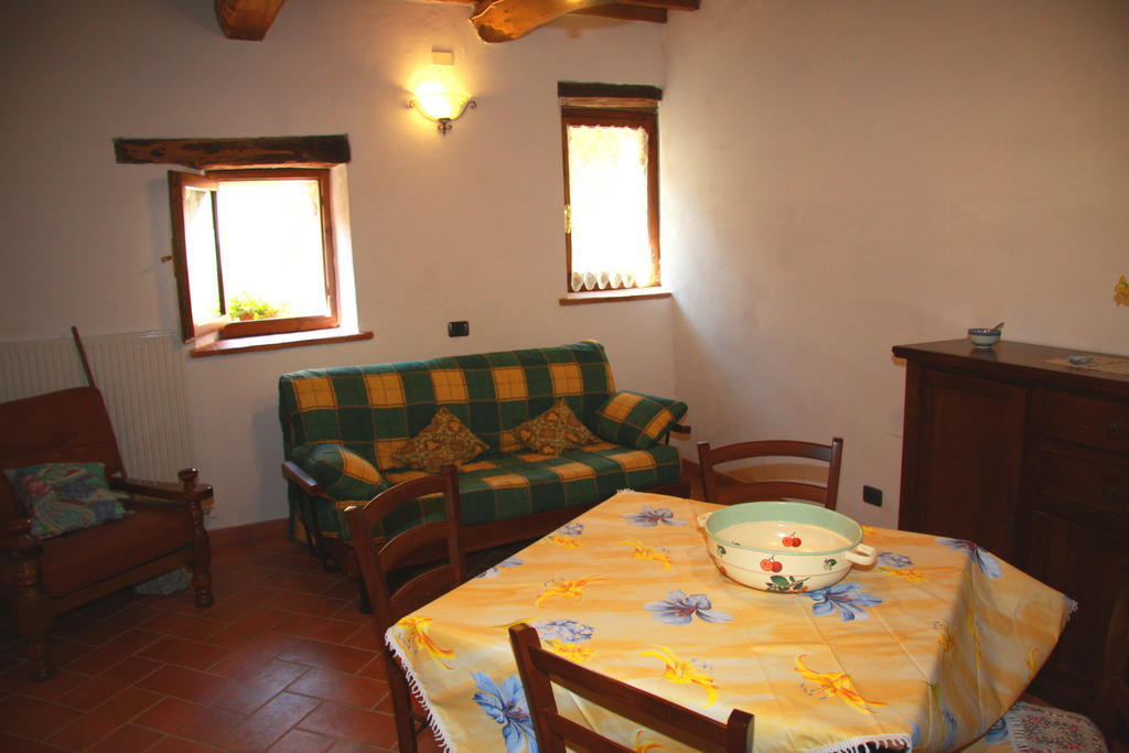 Borgo Fango Apartamento Montieri Quarto foto